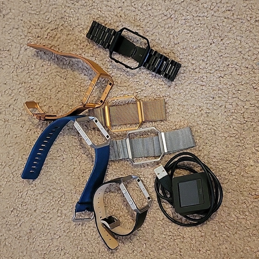 FitBit Watch w/bands and charger